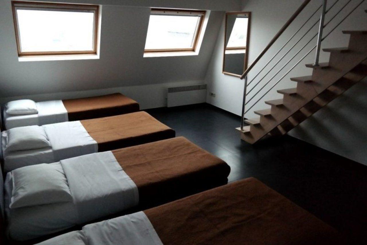 Holidays Apart-Hotel Anderlecht Bagian luar foto