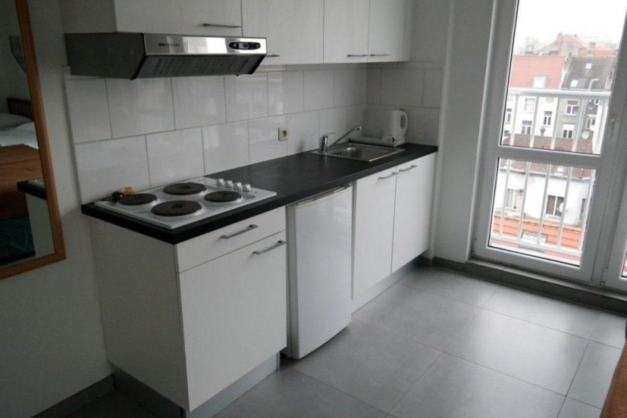 Holidays Apart-Hotel Anderlecht Bagian luar foto