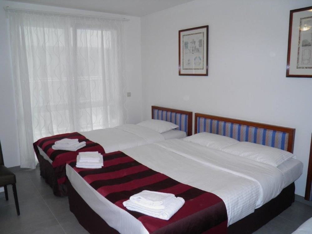 Holidays Apart-Hotel Anderlecht Bagian luar foto