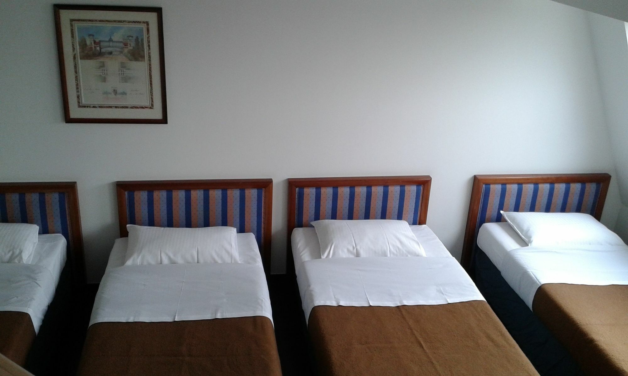 Holidays Apart-Hotel Anderlecht Bagian luar foto
